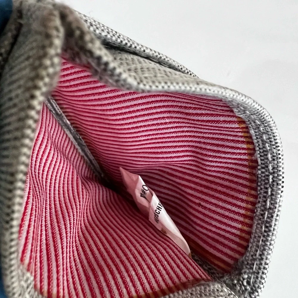 Herschel Supply Co Charlie Card Holder Charcoal Gray Red Stripe Interior